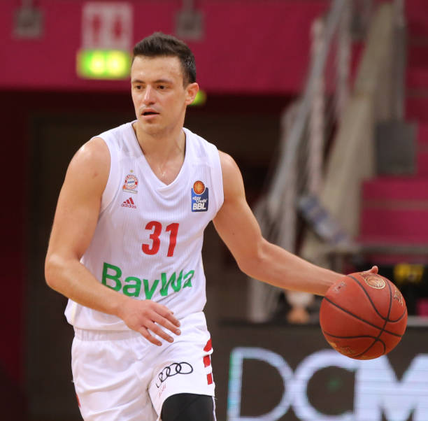 江队如何在 江队如何在