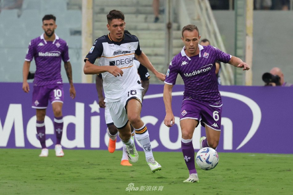 同场竞技 同场竞技