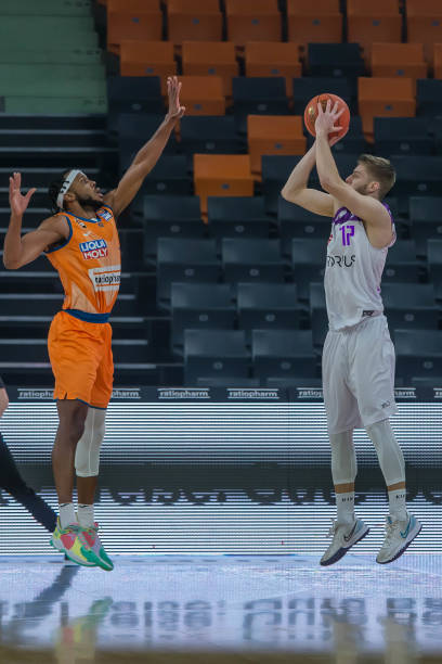 更在进攻组 更在进攻组